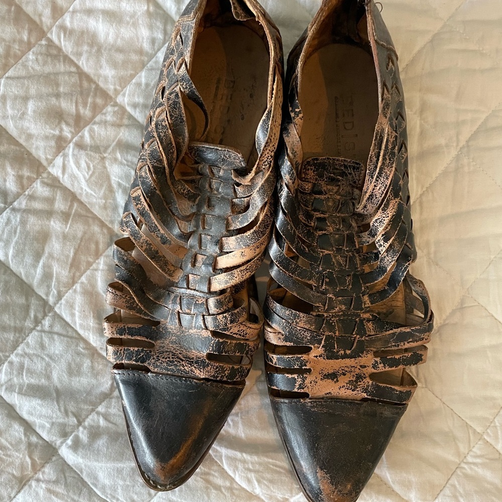 BEDSTU Las cruces size 9